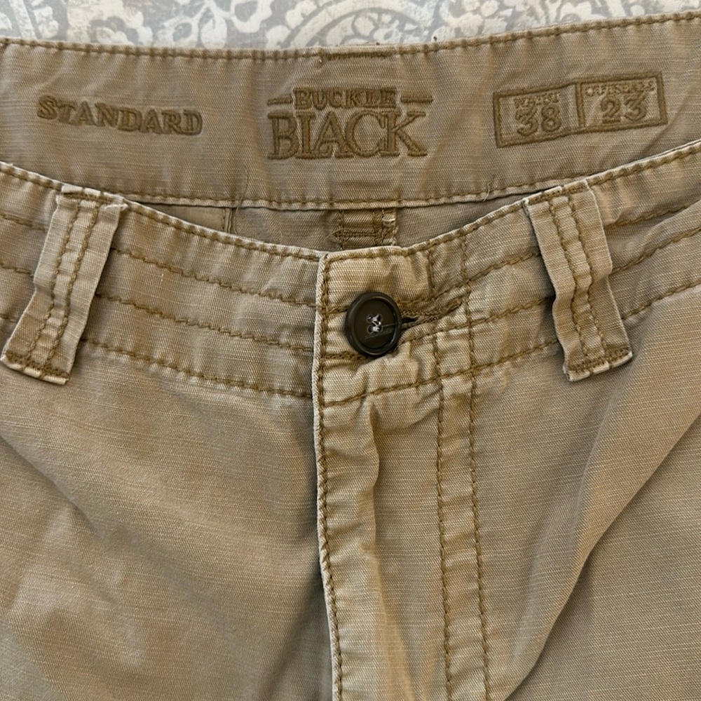 Buckle Black Men’s Standard Shorts W/38